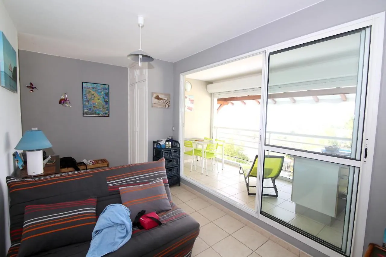 Apartment Rue Du Balisier 레트루아질레