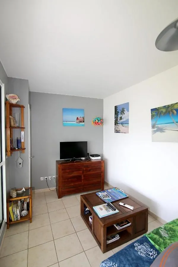 Apartment Rue Du Balisier 레트루아질레